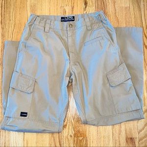 Cargo Pants Tactical Pants Size 32”W x 30” Inseam Lots of Pockets